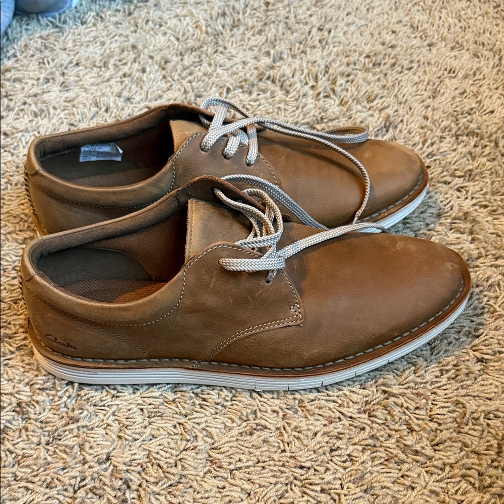 Clarks Men's Tan Leather Oxfords. Size 11. NWOT. - Picture 4 of 5
